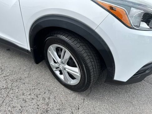 Used 2020 Nissan Kicks S FWD image 8