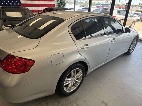 Used 2010 INFINITI G37 Journey w/ Premium Pkg image 4