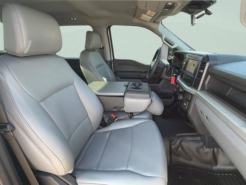 Used 2025 Ford F250 XL image 12