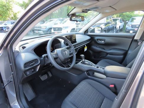 New 2026 Honda HR-V LX image 2