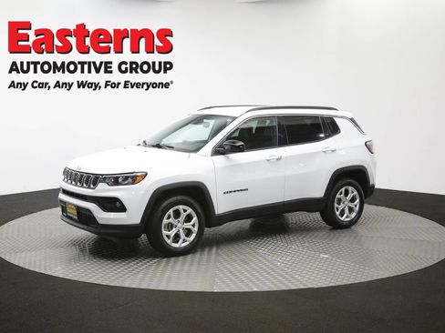 Used 2024 Jeep Compass Latitude AWD/4WD image 55