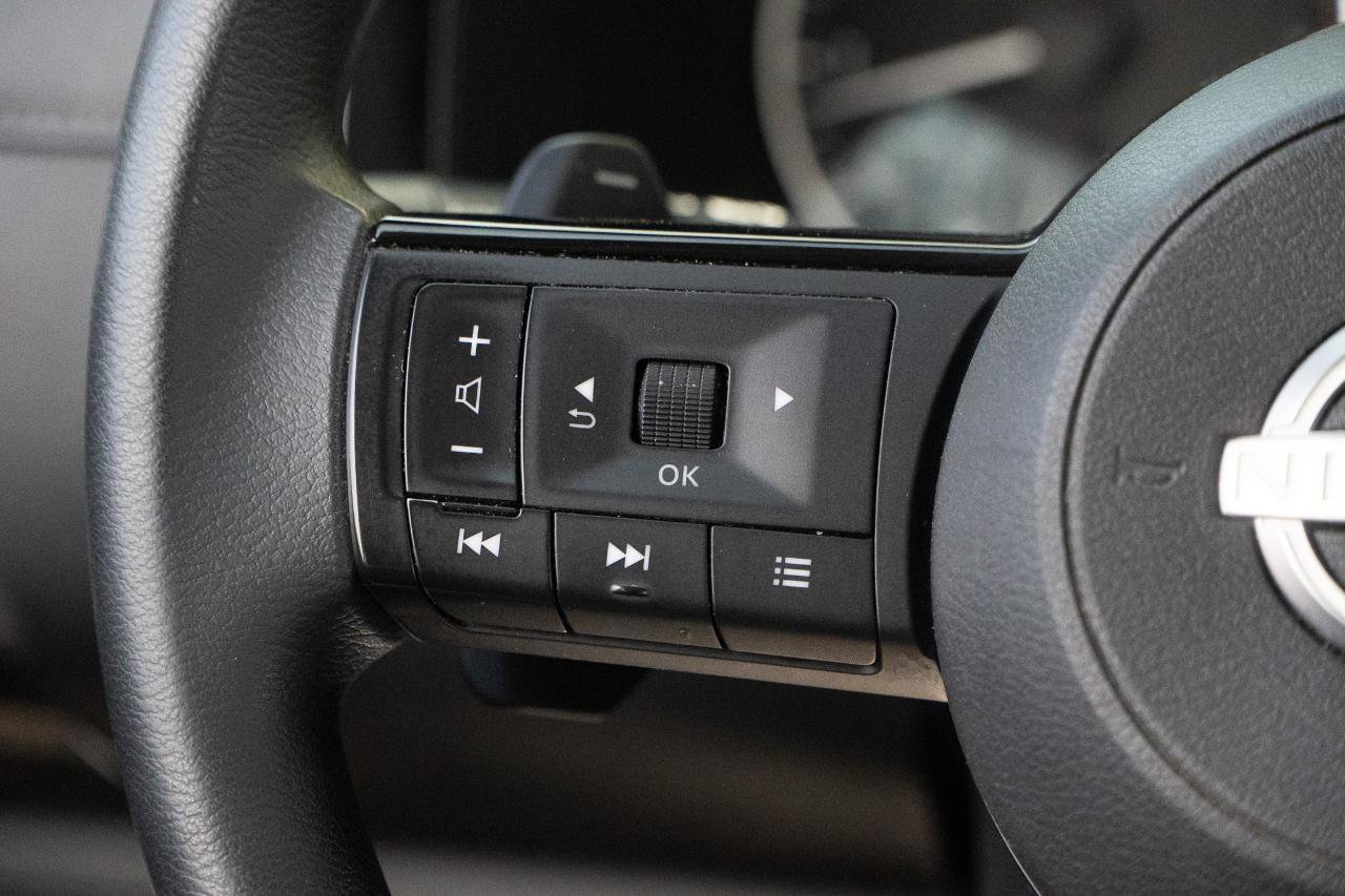 Used 2022 Nissan Pathfinder S AWD/4WD image 36