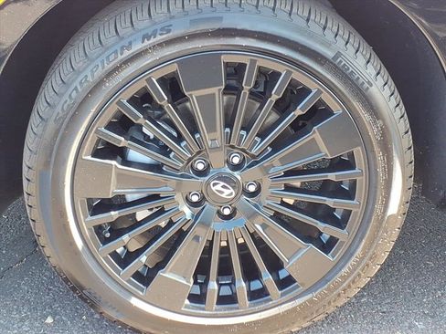 Certified 2025 Hyundai Santa Fe Calligraphy image 9