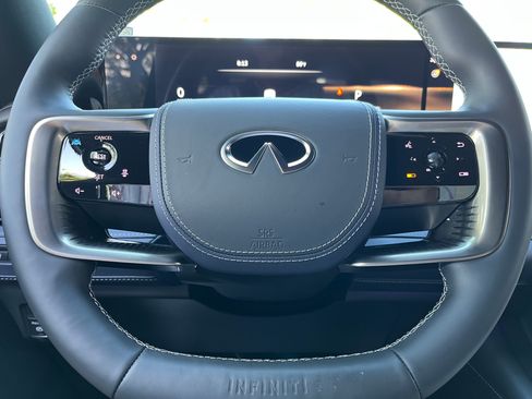 Certified 2026 INFINITI QX80 4WD image 25