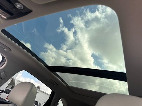 Used 2023 Kia Sorento SX image 20