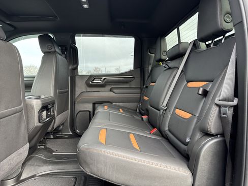 Used 2025 GMC Sierra 1500 AT4 w/ AT4 Premium Package image 31