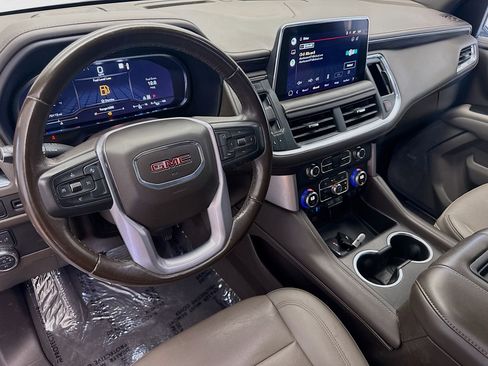 Used 2022 GMC Yukon XL SLT image 7