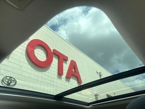 New 2026 Toyota Highlander Platinum image 56