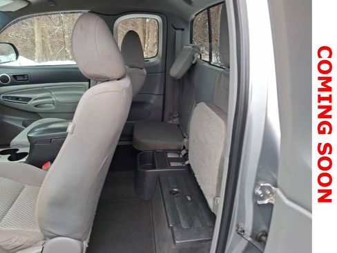 Used 2015 Toyota Tacoma 2WD Access Cab image 7
