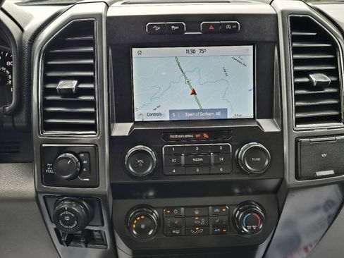 Used 2020 Ford F150 XLT w/ Equipment Group 302A Luxury AWD/4WD image 25