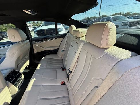 Used 2019 BMW 530i RWD image 25