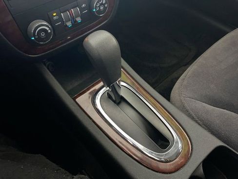 Used 2009 Chevrolet Impala LT FWD image 41