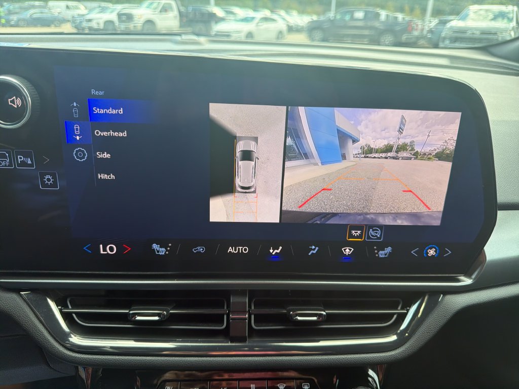 Certified 2024 Chevrolet Equinox EV RS FWD image 20