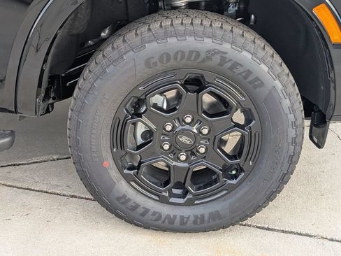 New 2025 Ford Ranger XLT w/ FX4 Off-Road Package AWD/4WD image 11
