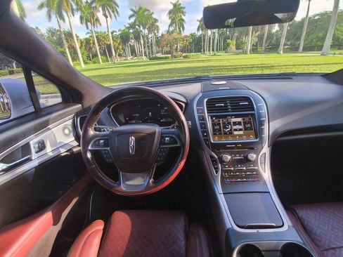 Used 2019 Lincoln Nautilus Black Label AWD/4WD image 8