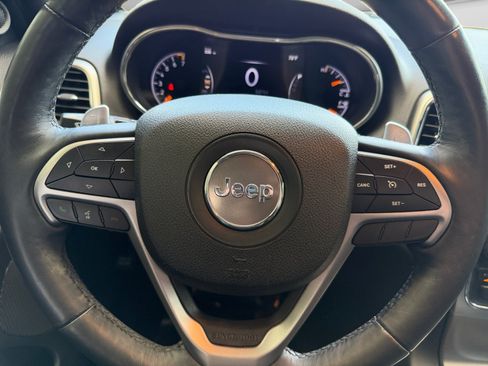 Certified 2017 Jeep Grand Cherokee Altitude RWD image 19