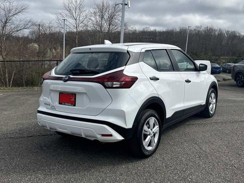 Certified 2025 Nissan Kicks Play S FWD image 4
