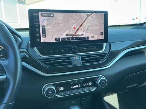 Used 2023 Nissan Altima 2.0 SR image 31