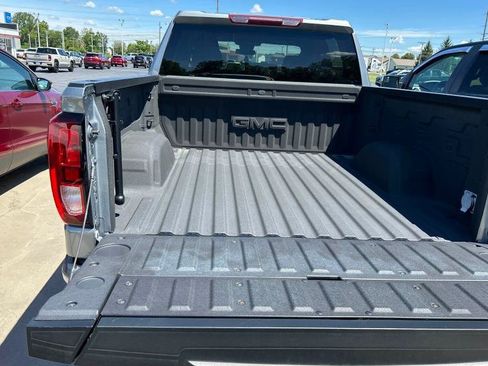 Used 2023 GMC Sierra 1500 Elevation AWD/4WD image 10