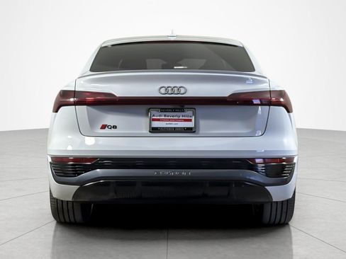Used 2024 Audi Q8 e-tron Premium Plus w/ Premium Plus Package AWD/4WD image 4