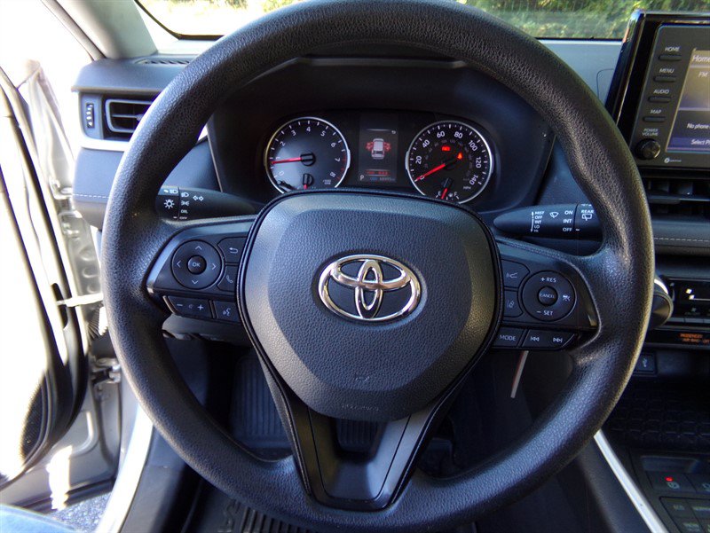 Used 2021 Toyota RAV4 LE AWD/4WD image 31