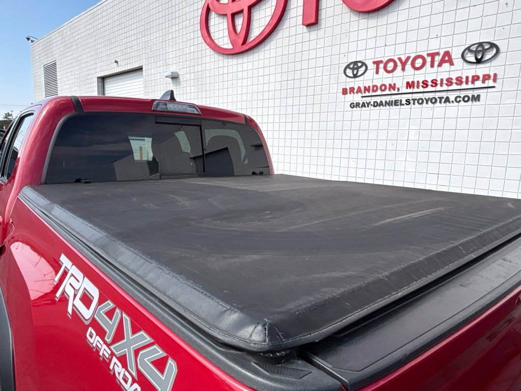 Used 2021 Toyota Tacoma TRD Off-Road AWD/4WD image 32