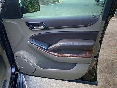 Used 2017 Chevrolet Tahoe Premier AWD/4WD image 37
