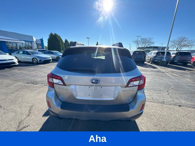 Used 2016 Subaru Outback 2.5i Limited AWD/4WD image 5