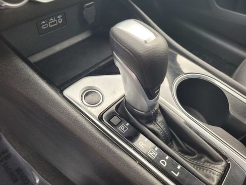 Used 2024 Nissan Altima 2.5 SV FWD image 20