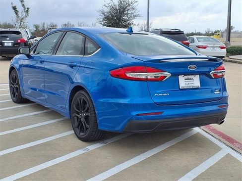 Used 2020 Ford Fusion SE w/ Equipment Group 151A image 2