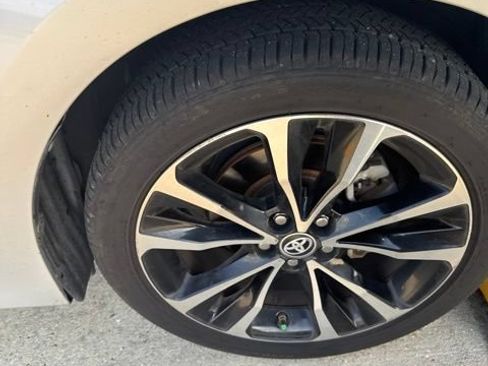 Used 2019 Toyota Corolla SE FWD image 13