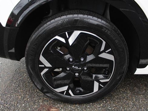 Used 2023 Kia Niro Wind image 26