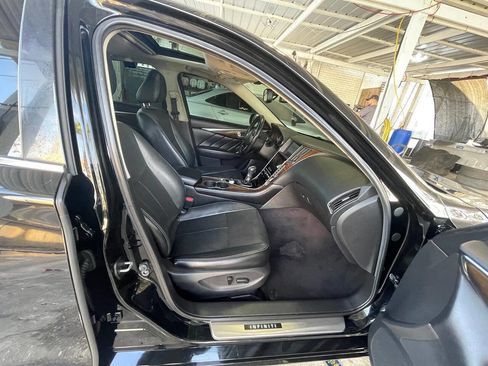 Used 2016 INFINITI Q50 3.0t Premium w/ Driver Assistance Package image 17