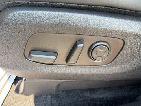 Certified 2026 Kia Carnival LXS FWD image 20