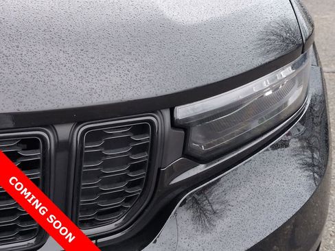 Certified 2024 Jeep Grand Cherokee L Laredo image 11