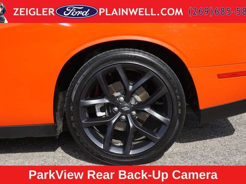 Used 2021 Dodge Challenger GT w/ Blacktop Package RWD image 9