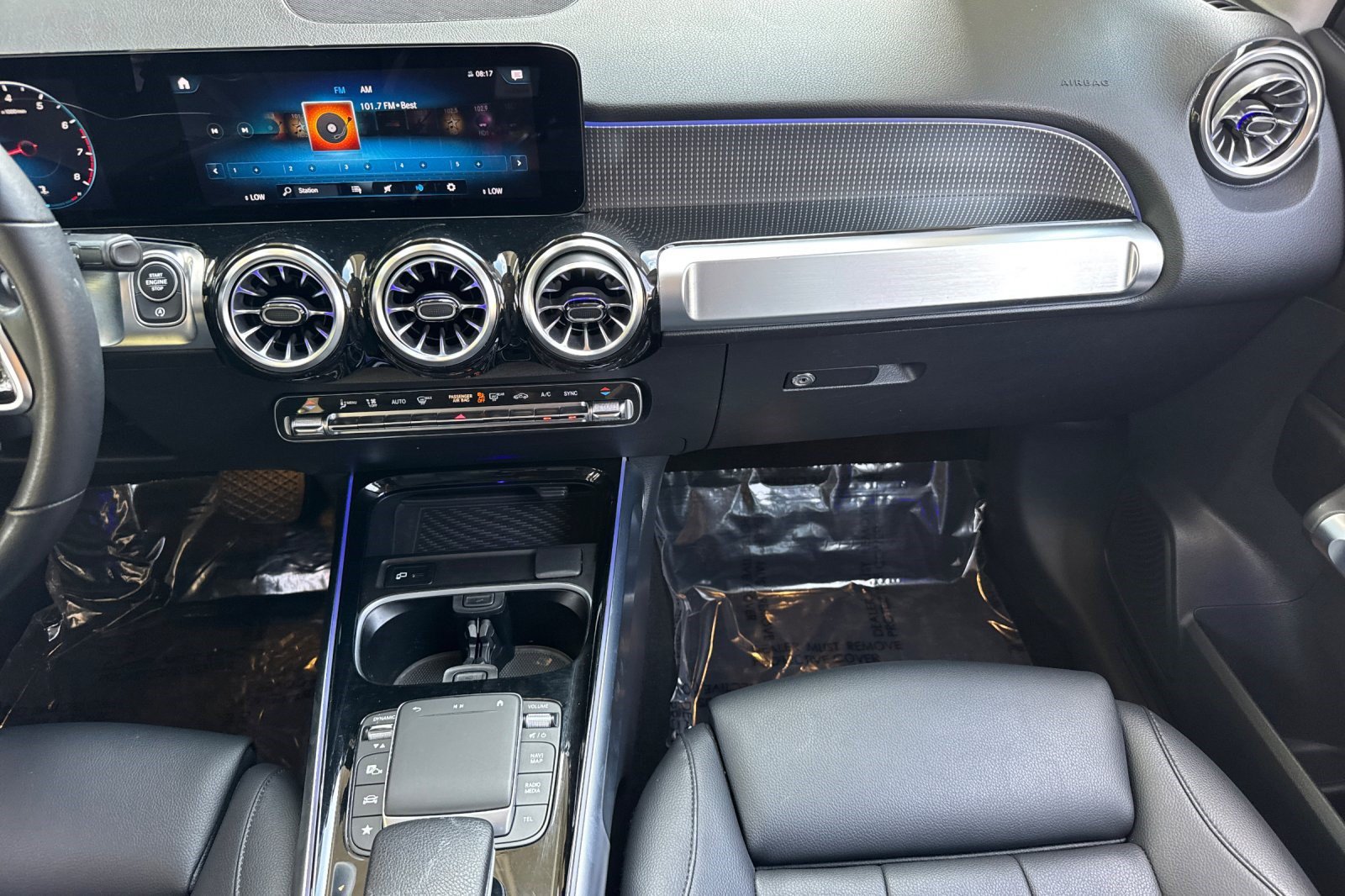Used 2023 Mercedes-Benz GLB 250 image 17