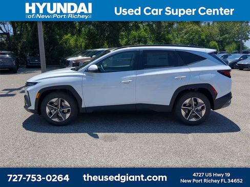 New 2026 Hyundai Tucson SEL image 3