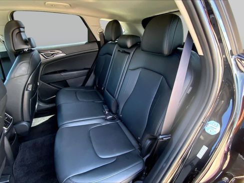 Used 2025 Kia Sportage SX FWD image 19