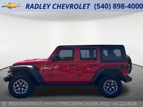 Used 2024 Jeep Wrangler Unlimited Rubicon AWD/4WD image 16