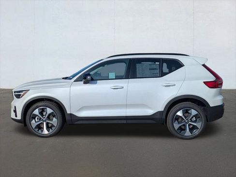 New 2026 Volvo XC40 B5 Plus w/ Protection Package Premier AWD/4WD image 3
