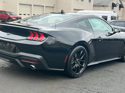 Certified 2024 Ford Mustang Coupe image 8