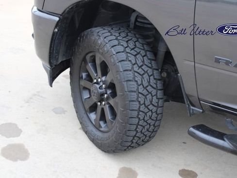 Used 2023 RAM 2500 Big Horn w/ Night Edition AWD/4WD image 9