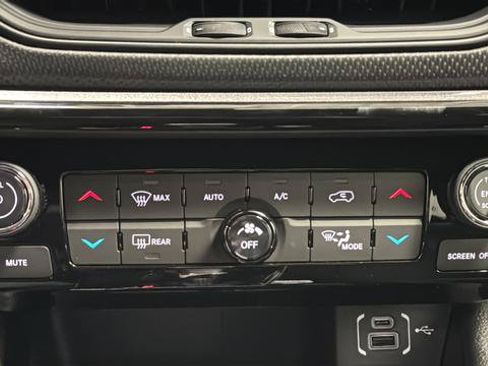 New 2026 Jeep Compass Latitude AWD/4WD image 16