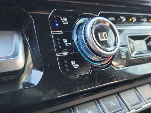 Used 2022 GMC Sierra 1500 AT4 w/ AT4 Preferred Package image 28