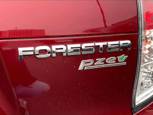 Used 2013 Subaru Forester 2.5X image 9