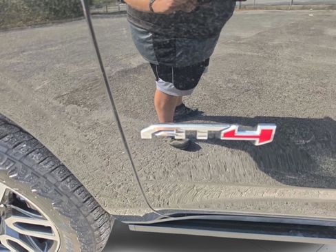 Used 2024 GMC Yukon AT4 w/ Technology Package image 13