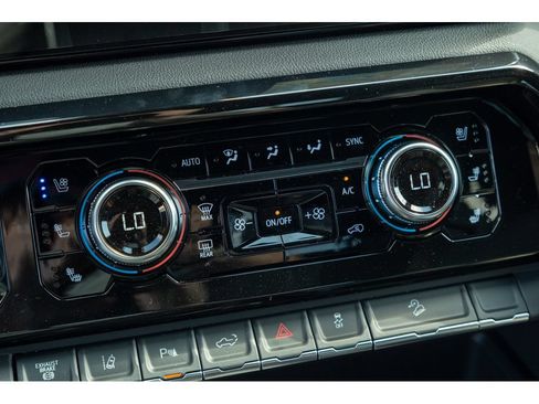 New 2026 GMC Sierra 2500 AT4 w/ AT4 Premium Plus Package AWD/4WD image 30
