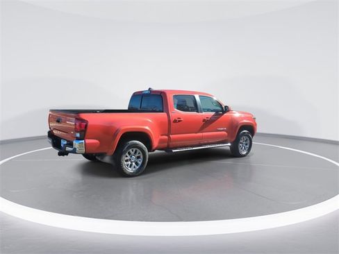 Used 2018 Toyota Tacoma SR5 image 8