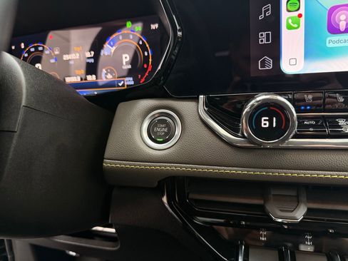 Used 2024 Chevrolet Colorado ZR2 w/ ZR2 Convenience Package III image 50